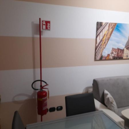 Relax Preserasca-Modern Apartment-Borgo Mercato-Moncalieri Exteriör bild